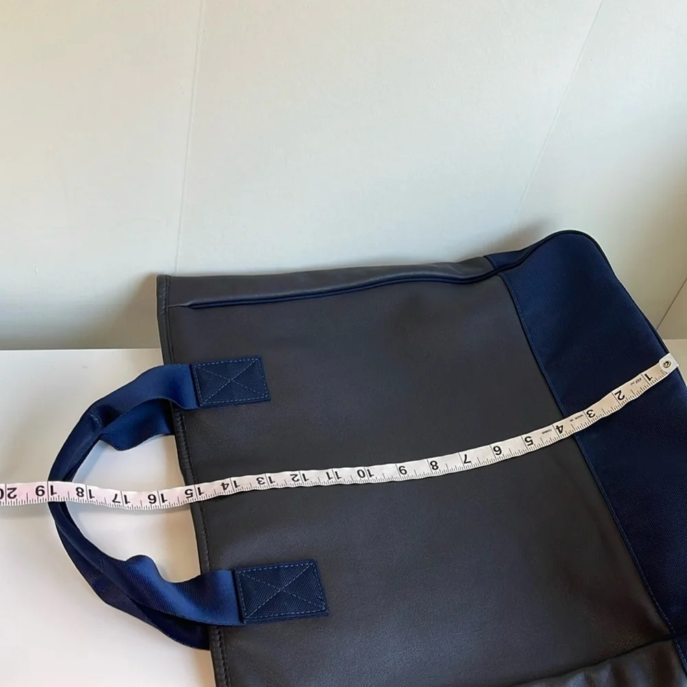 Lands’ End Men’s Leather Shopper Tote